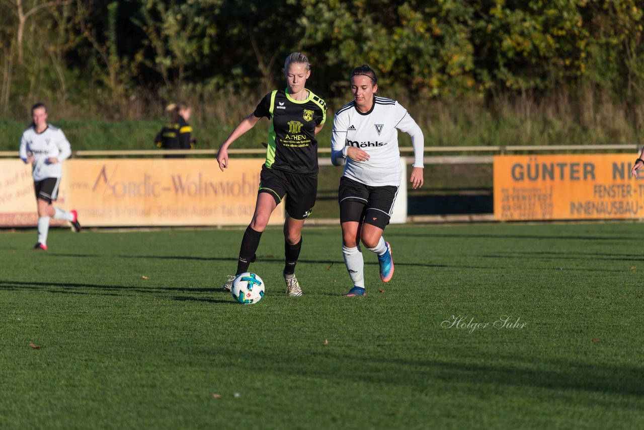 Bild 332 - Frauen TSV Vineta Audorg - SV Friesia 03 Riesum Lindholm : Ergebnis: 2:4